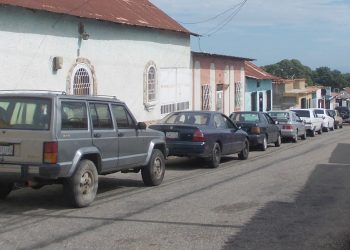 Volvieron las colas para comprar gasolina en calles de Betijoque