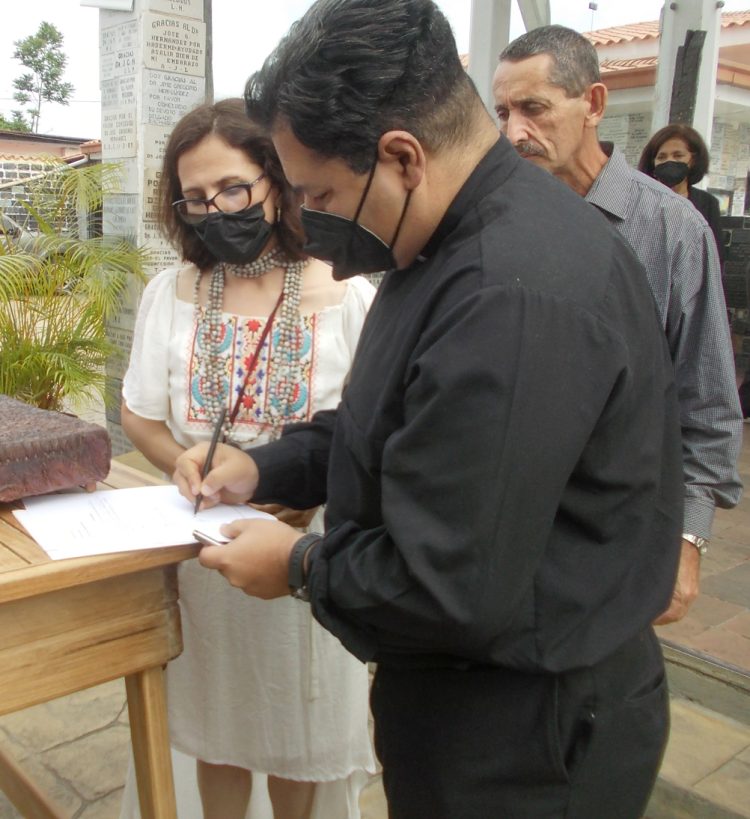 “Virgen Santísima”: Escultura del arrollamiento de JGH