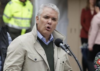 Ordenan cinco días de arresto domiciliario al presidente Iván Duque por desacatar una orden judicial