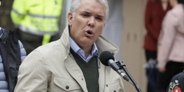 Ordenan cinco días de arresto domiciliario al presidente Iván Duque por desacatar una orden judicial