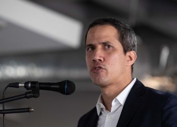 Juan Guaidó continuará con actos de calle pese a las agresiones recientes