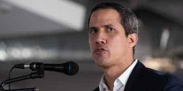 Juan Guaidó continuará con actos de calle pese a las agresiones recientes