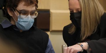 Autor de la matanza de Parkland pide aplazar juicio por los tiroteos en EE.UU.