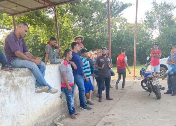 Cultivadores de bananas están convocando a reuniones