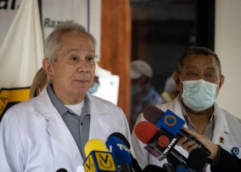 Médicos de Venezuela rechazan que el Gobierno los acuse de mafiosos
