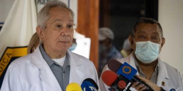 Médicos de Venezuela rechazan que el Gobierno los acuse de mafiosos