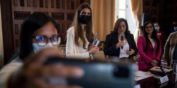 Esposa de Alex Saab pide a parlamentarias de Venezuela apoyo ante persecución