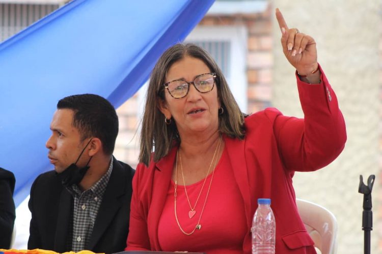 Alcaldesa Sonia Silva, le fueron aprobados proyectos de inversión en el municipio