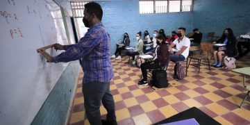 El cierre de escuelas hipotecó el futuro de millones de niños en Latinoamérica