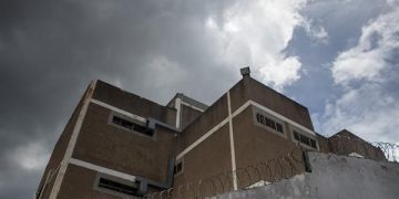 Acabar con el hacinamiento en los centros de detención, un plan fallido en Venezuela