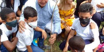 Viceministro del Ambiente entregó en Rafael Rangel programa nacional de reforestación