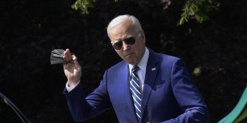 Biden llama a Guaidó para aclarar que lo reconoce como presidente venezolano