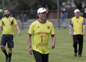 Petro y Hernández redoblan esfuerzos para la segunda vuelta en Colombia