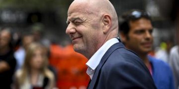 Se mantiene la norma de cinco cambios en los partidos oficiales internacionales 