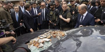 Líderes europeos llevan a Zelenski en Kiev un mensaje de apoyo