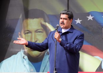 Maduro felicita a Petro por ganar la Presidencia de Colombia