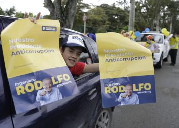 Una Colombia expectante se juega su futuro en las presidenciales más reñidas