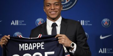 La Liga española intentará que el nuevo contrato de Mbappé no entre en vigor