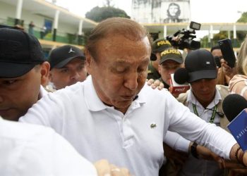 Rodolfo Hernández acepta su derrota y desea que Petro sepa dirigir a Colombia