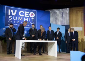 Nueve países firman un pacto para atajar el progresivo deterioro de los océanos