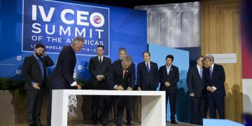 Nueve países firman un pacto para atajar el progresivo deterioro de los océanos