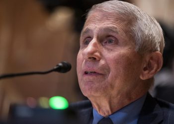 Anthony Fauci, epidemiólogo jefe de EE.UU., da positivo en coronavirus