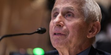 Anthony Fauci, epidemiólogo jefe de EE.UU., da positivo en coronavirus