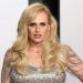 Diario australiano se disculpa por la cobertura de la relación LGTB de Rebel Wilson