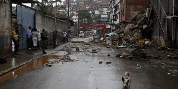 Venezuela moviliza 40 toneladas de ayuda para miles de afectados por lluvias