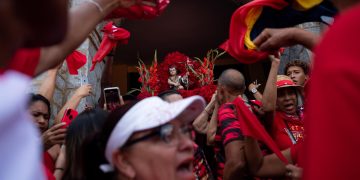 Venezolanos se congregan en Naiguatá para celebrar a San Juan