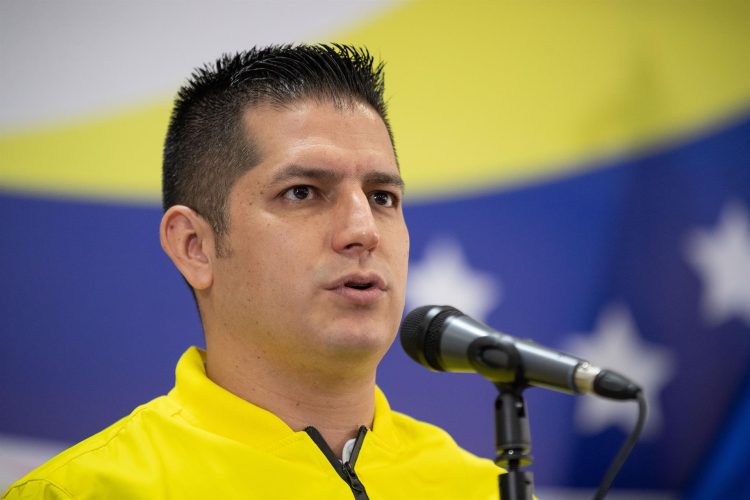 El ministro del Deporte venezolano, Mervin Maldonado, durante una rueda de prensa hoy en Caracas (Venezuela). EFE/ Rayner Peña R.