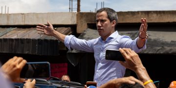 La violencia es un intento por detener a los opositores, asegura Guaidó