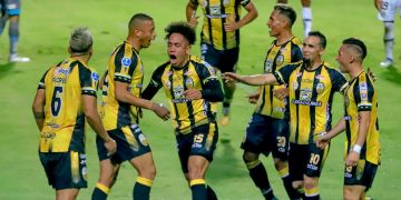 El Aurinegro no pudo con Santos
