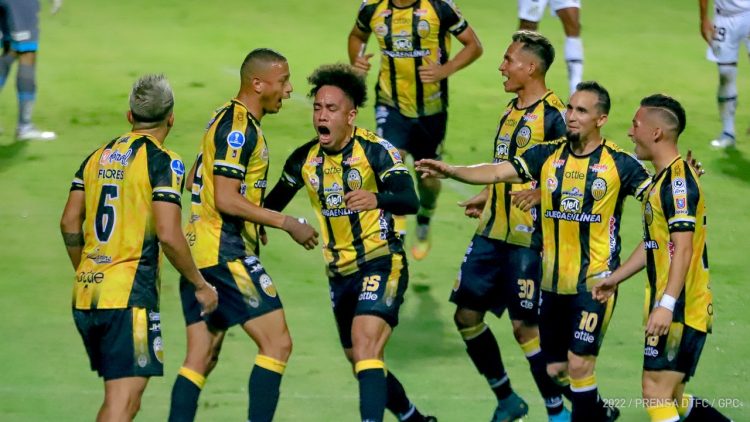 Deportivo Táchira no pudo con Santos en Pueblo Nuevo