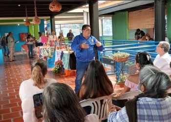 Más de cuatro mil docentes capacita Dirección de educación en la entidad
