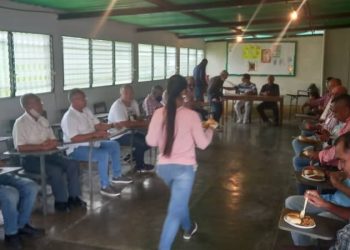 FundaCBV agasajó a los padres en su día
