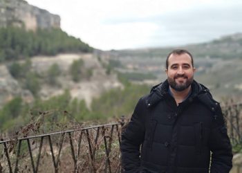 Entrevista a Miguel Ángel Malavia: “Nos conocemos mucho mejor escribiendo”