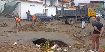 5 viviendas afectadas tras el colapso de un colector en Pueblo Nuevo