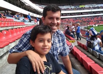Un héroe que sin capa voló lejos por su hijo