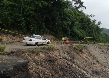 Gobernador del Táchira supervisa trabajos de vialidad en Troncal 05