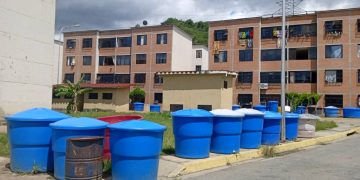Sin agua desde hace 11 años y con fallas estructurales habitan en la Comunidad Antonio Nicolás Briceño en Valera