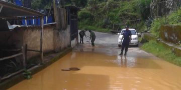 Limitado paso hacia Laguna de Los Cedros y Guaramacal por rotura de tubería