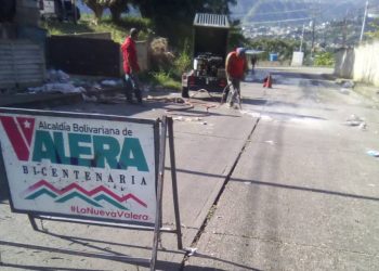Atienden bote de aguas negras en Las Lomas