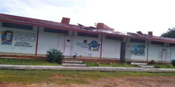 Denuncian pésimas condiciones y abandono de la Escuela María Antonia Bolívar en Monay