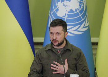 Zelenski dice que la entrada de Ucrania en la UE motiva al ejército ucraniano