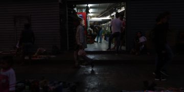 Comerciantes de Venezuela exigen que se resuelva la crisis de los servicios