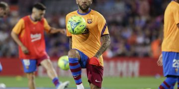 Dani Alves anuncia que no seguirá en el Barça