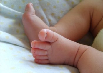 Madre es detenida luego de vender a su hija recién nacida