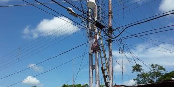 Corpoelec sustituye transformadores en beneficio de 60 familias en la entidad andina