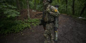 Los ucranianos resisten en Azot y se niegan a entregar el sur del país